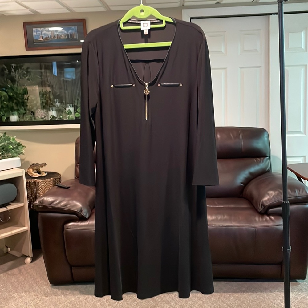 Gently worn. Anne Klein dress. Size 10.